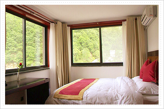 Shansi 특성과 작풍 호텔에 있는 산은 498 Yuan 또는 일을%s 풍광을 대기실 본다 (를 포함하여 조반)